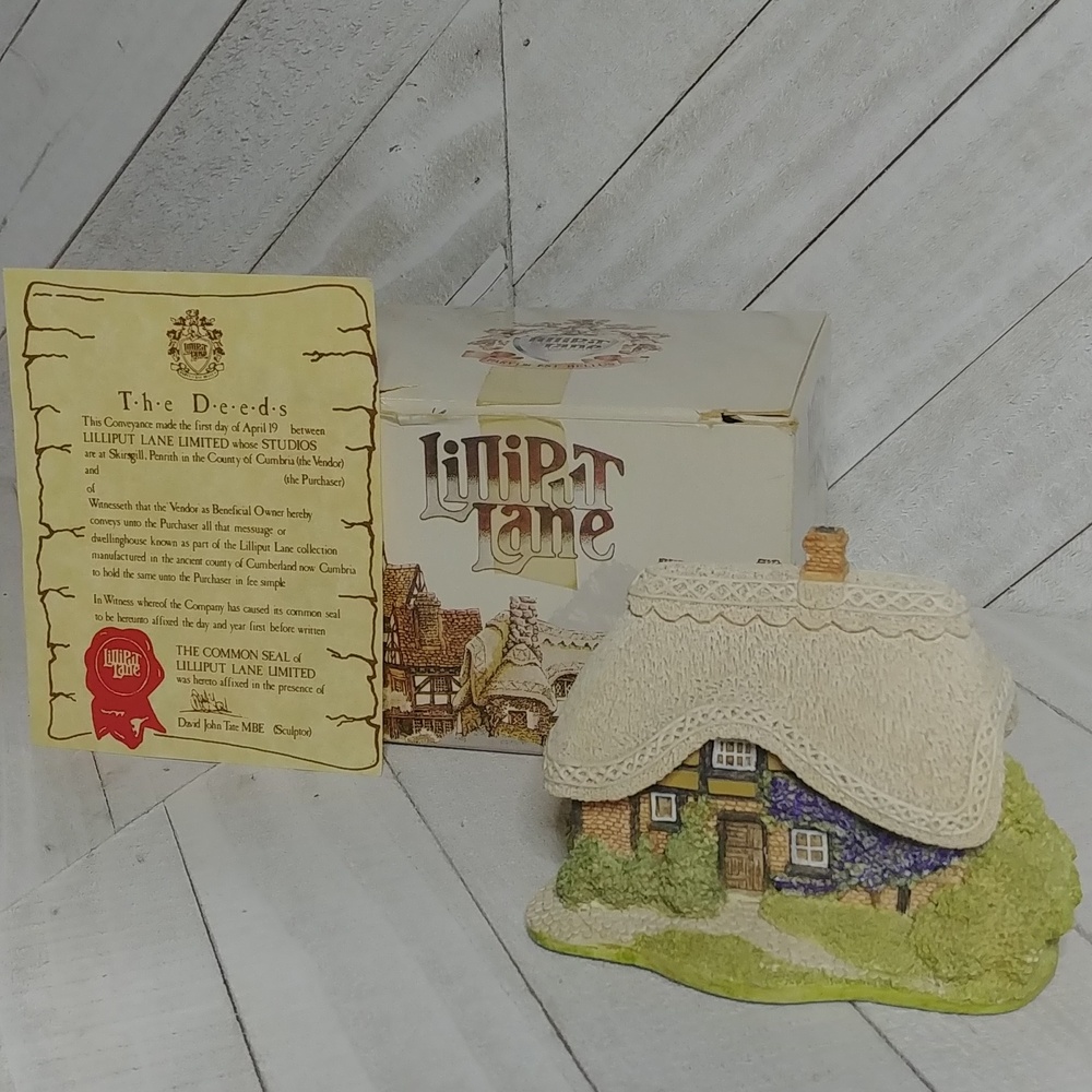 Lilliput Lane Bramble Cottage Vintage 1990